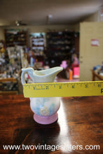 Load image into Gallery viewer, 1940s Hull Pottery Rose Vase