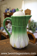 Load image into Gallery viewer, 1960s Georges Briard L Oigmon Serving Pitcher Carafes
