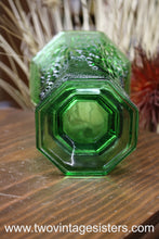 Load image into Gallery viewer, Anchor Hocking Grapes Green Glass Vase
