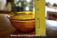Load image into Gallery viewer, Anchor Hocking Sandwich Desert Gold Berry Bowl