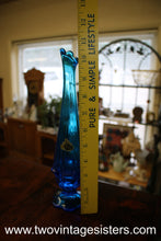 Load image into Gallery viewer, Fenton Colonial Blue Bud Vase
