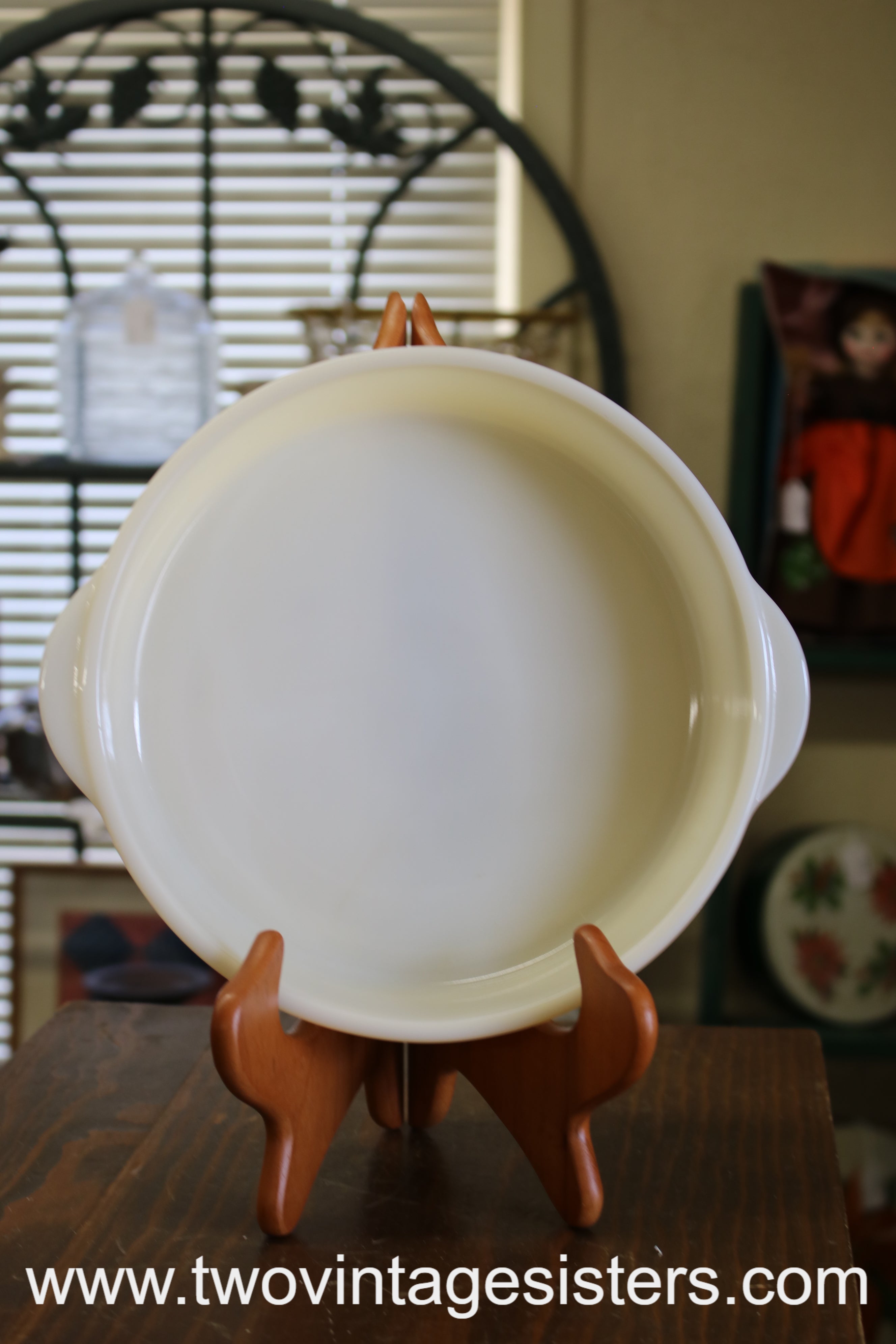 Fire King Ivory Swirl Milk Glass Round Casserole Dish