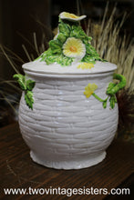Load image into Gallery viewer, Geo Z Lefton Daisy Biscut Cookie Jar
