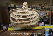 Load image into Gallery viewer, Grass Coil Lidded Wicker Basket
