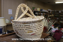 Load image into Gallery viewer, Grass Coil Lidded Wicker Basket
