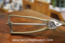 Load image into Gallery viewer, Gilchrist Metal Ice Cream Scoop Model 30