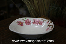 Load image into Gallery viewer, Metlox Poppytrail Peach Blossom Fruit Bowl
