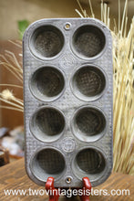 Load image into Gallery viewer, Ovenex Metal Eight Muffin Pan
