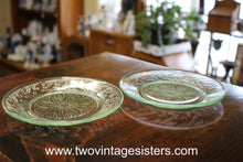Load image into Gallery viewer, Uranium Saucer Plate Etched 6 Inch Pair
