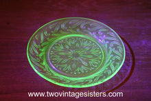 Load image into Gallery viewer, Uranium Saucer Plate Etched 6 Inch Pair
