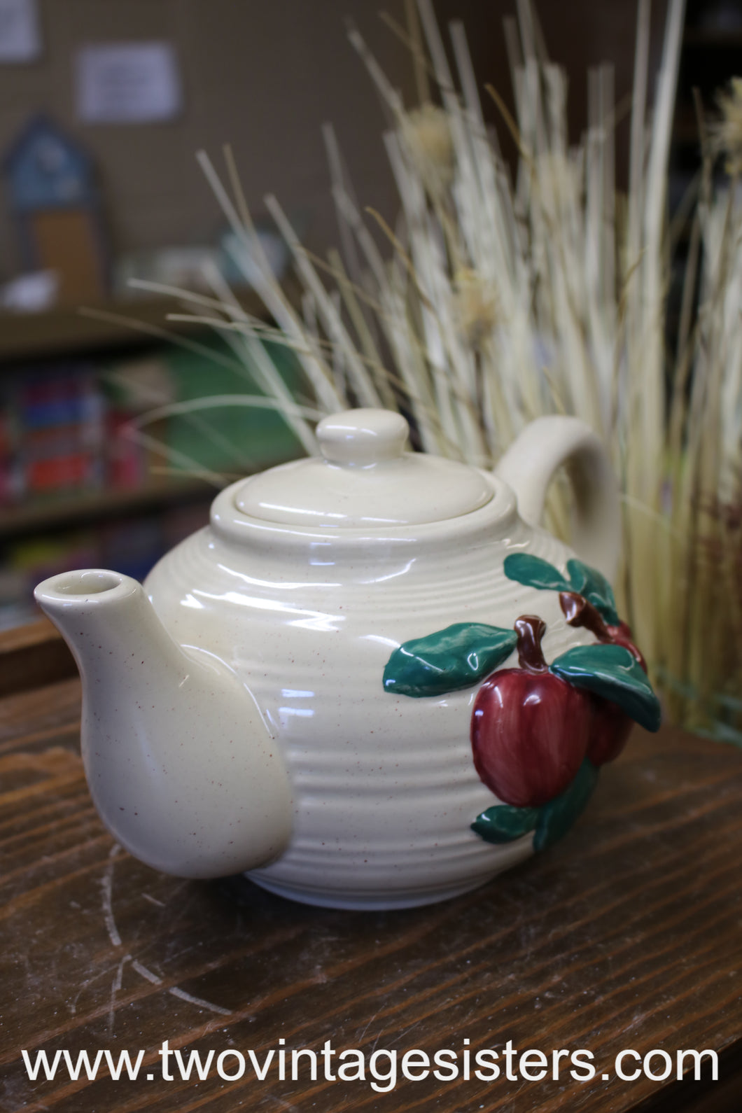 Wang International Ceramic Apple Motif Teapot