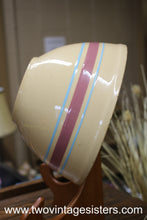 Load image into Gallery viewer, Watt Ceramic Mixing Bowl #9 - Collectible