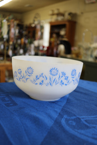 Vintage Federal Milk Glass 1-1/2 Qt Mixing Bowl Blue Floral No Lid