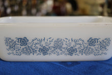 Load image into Gallery viewer, Glasbake J522 White Glass 1 1/2 Quart Loaf Pan Blue Clover Design