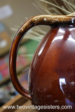 Load image into Gallery viewer, Hull USA Pottery Water Pitcher Ice Lip
