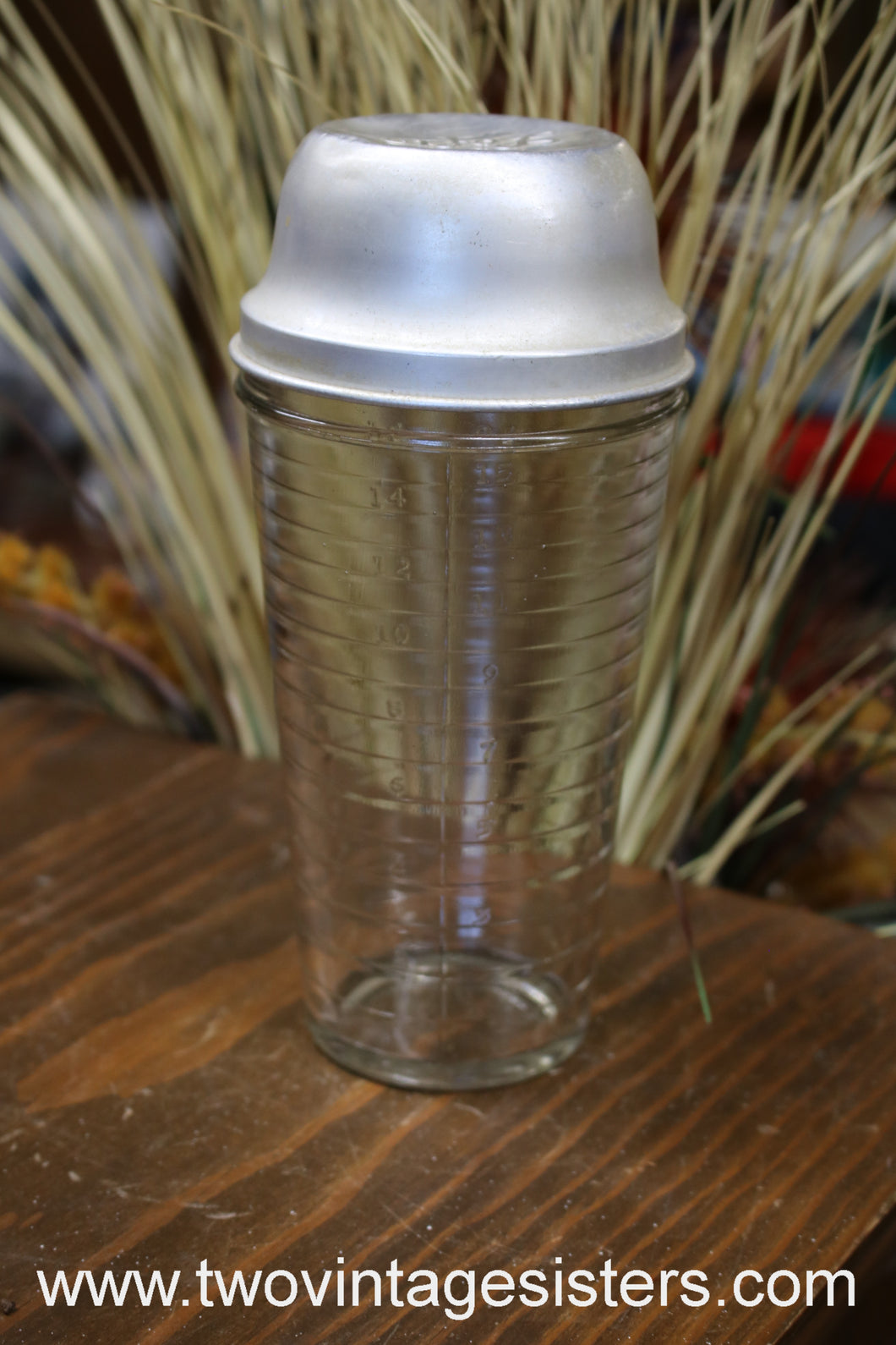 Loft Vintage Glass Shaker