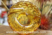 Load image into Gallery viewer, L.E Smith Moon and Star Glass Vintage Amber Basket
