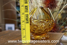 Load image into Gallery viewer, L.E Smith Moon and Star Glass Vintage Amber Basket