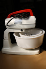 Load image into Gallery viewer, Vintage Original Montgomery Ward Blender 94-VDC-2020a