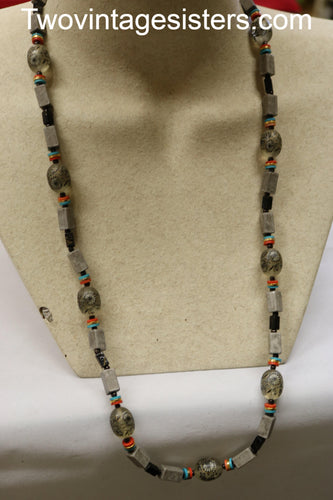Vintage Fashion Necklace Gray Black Flower Beads