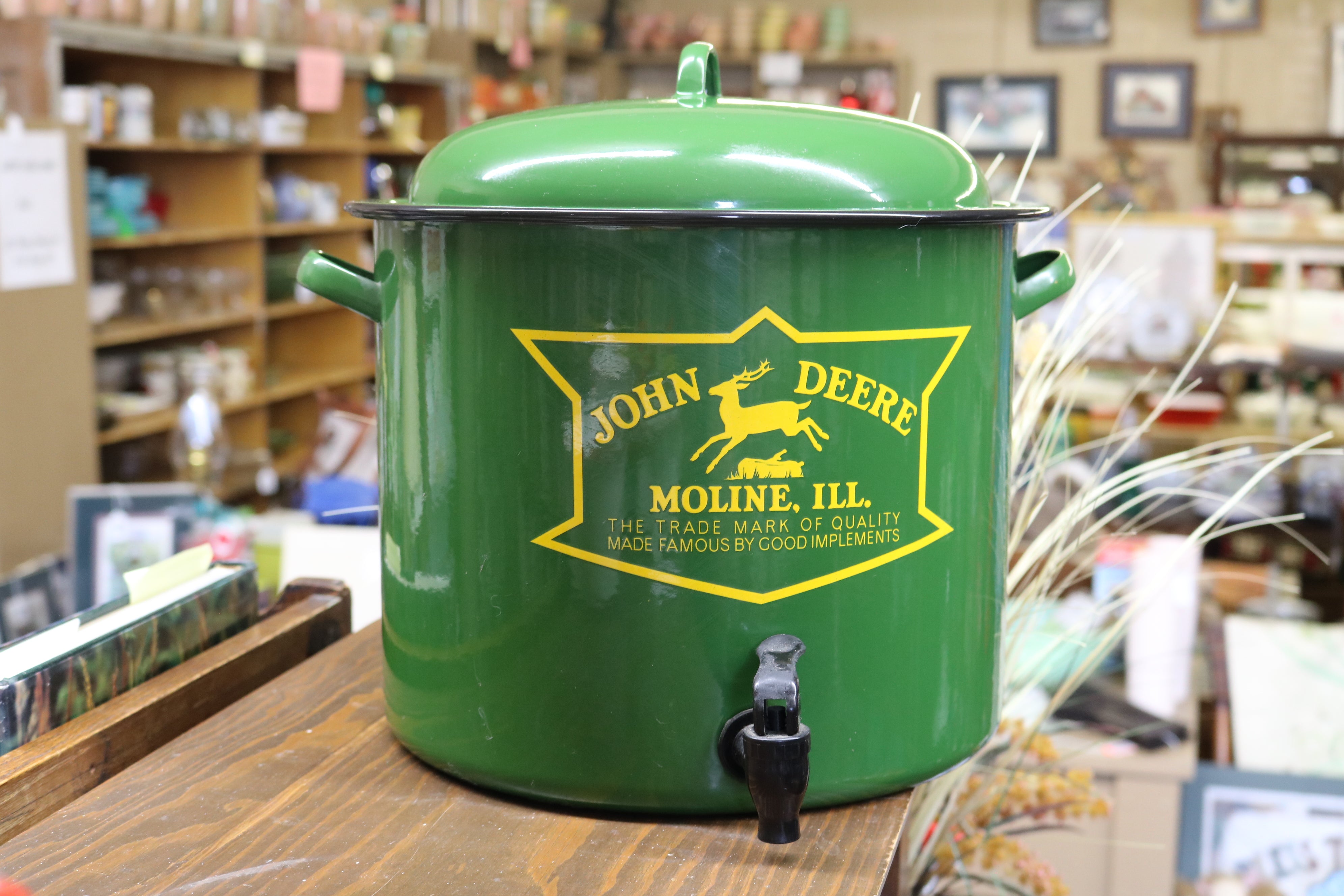 John Deere Enamel Ware Pot Beverage Dispenser 4 Gallon Enamelware