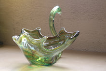 Load image into Gallery viewer, 1970s Sooner Glass Green Swan Bowl with Ruffled Rim