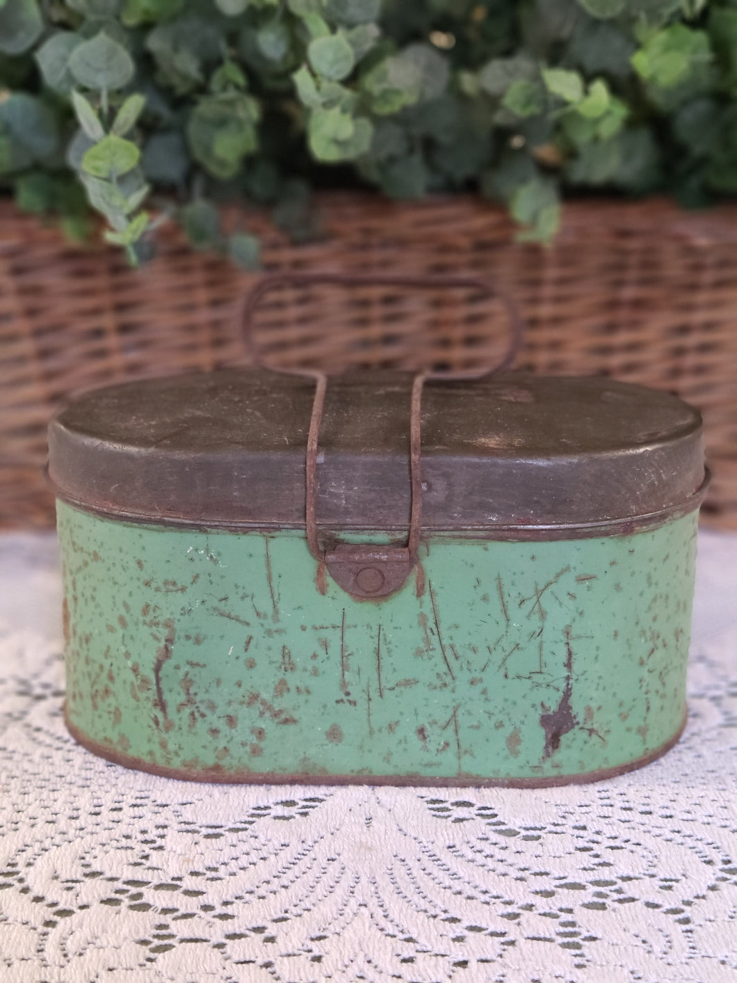 Antique/Vintage Handy Lunch Pail