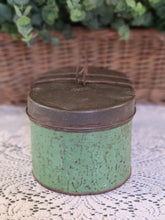 Load image into Gallery viewer, Antique/Vintage Handy Lunch Pail

