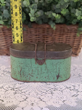 Load image into Gallery viewer, Antique/Vintage Handy Lunch Pail
