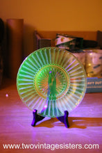 Load image into Gallery viewer, Hazel Atlas Uranium Glass 8&quot; dinner plates pair
