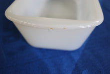 Load image into Gallery viewer, Glasbake J522 White Glass 1 1/2 Quart Loaf Pan Blue Clover Design 
