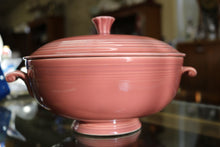 Load image into Gallery viewer, Homer Laughlin USA Fiesta ROSE 8&quot; 1.25 Quart Round Footed Base Handles Rose Salmon Older Fiesta Ware Serving Bowl 
