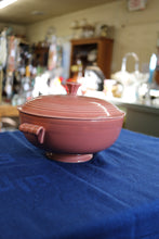 Load image into Gallery viewer, Homer Laughlin USA Fiesta ROSE 8&quot; 1.25 Quart Round Footed Base Handles Rose Salmon Older Fiesta Ware Serving Bowl 
