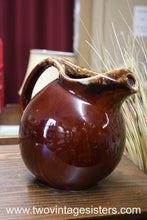 Load image into Gallery viewer, Hull USA Pottery Water Pitcher Ice Lip
