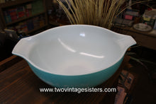 Load image into Gallery viewer, Pyrex Mixing Bowl Cinderella Butterprint Turquoise
