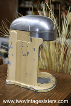 Load image into Gallery viewer, Rival Juice O Mat Manual Hand Juicer Press
