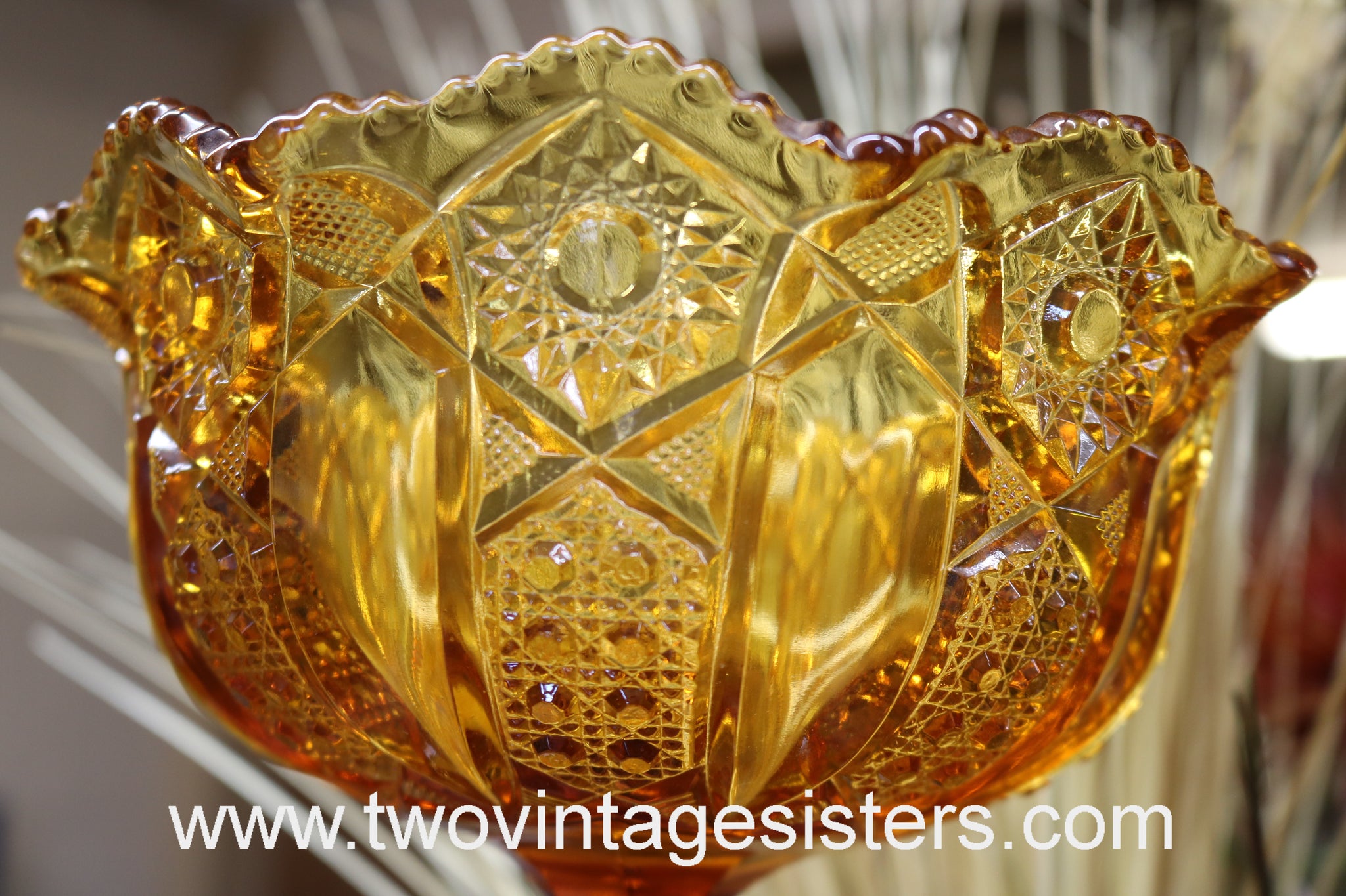 https://www.twovintagesisters.com/cdn/shop/products/Vintage-SmithGlass-Amber-Compote-CandyDish-Bowl-HeritageHobstar-Cane_Arch_7_1024x1024@2x.jpg?v=1649215744
