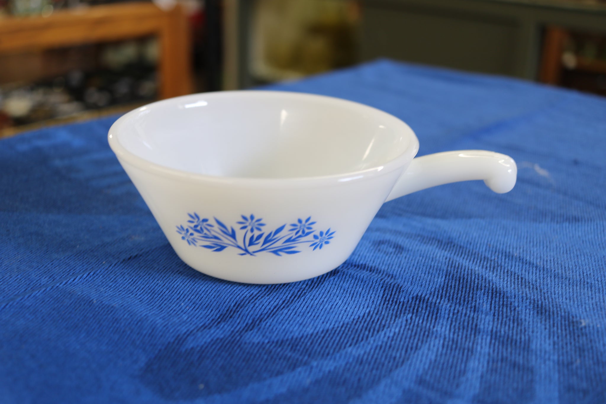Anchor Hocking Fire King Blue Cornflower Vintage Soup Cereal Bowl Milk