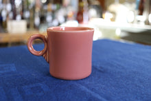 Load image into Gallery viewer,  Homer Laughlin Tom &amp; Jerry Mug Fiesta Rose Older
