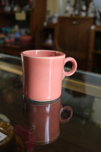Load image into Gallery viewer,  Homer Laughlin Tom &amp; Jerry Mug Fiesta Rose Older
